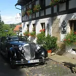 Romantik Zum Lindengarten ホテル 3*