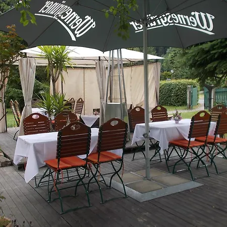 Romantik Zum Lindengarten كورورت جونسدورف
